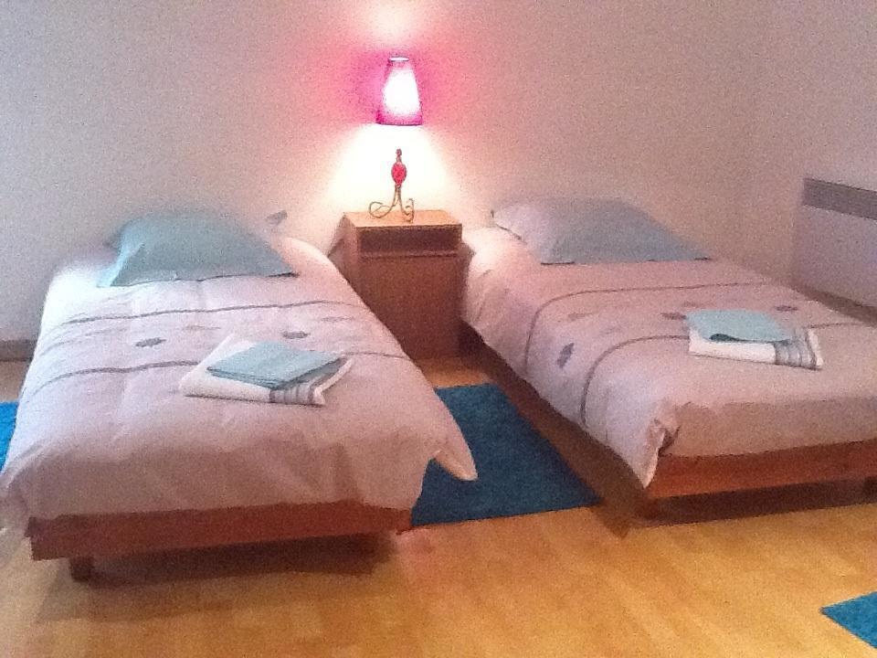 L'Appartement De La Maison Du Theatre Saint Bonnet Bourges Bilik gambar